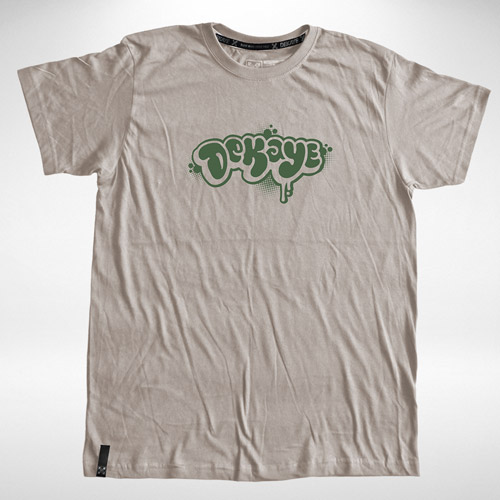 camiseta BOMB